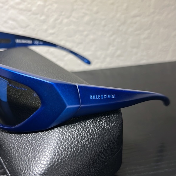 BALENCIAGA RUNWAY METAL SUNGLASSES - Picture 3 of 8